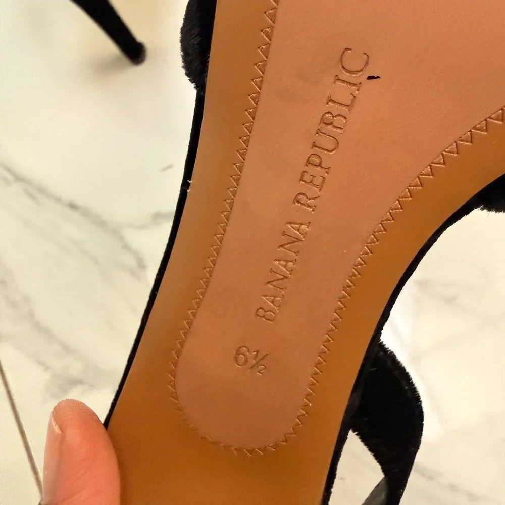 Banana Republic chic black